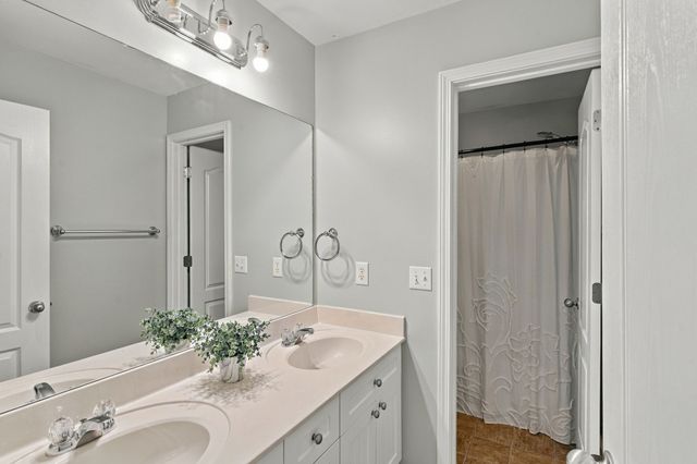 821 Park Dr, Goodlettsville, TN 37072