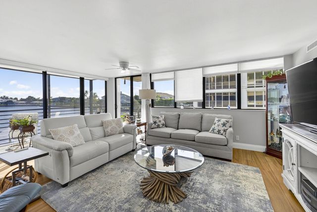 900 NE Spanish River Boulevard 2w, Boca Raton, FL 33431