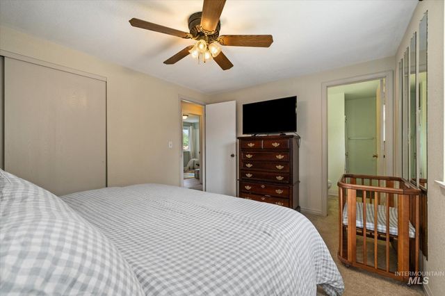 1047 W Chateau Ave, Meridian, ID 83646