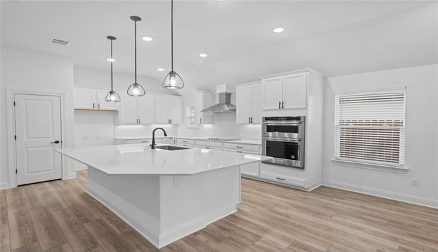 181 Slenderleaf DR, Marble Falls, TX 78654