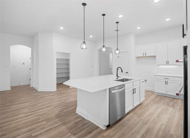 181 Slenderleaf DR, Marble Falls, TX 78654