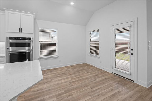 181 Slenderleaf DR, Marble Falls, TX 78654