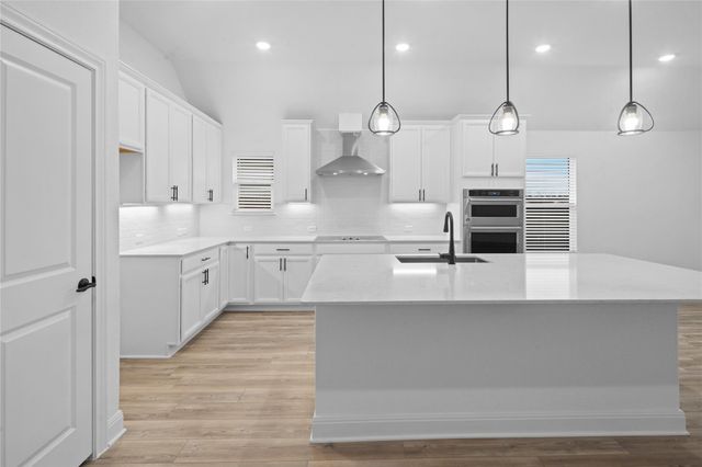 181 Slenderleaf DR, Marble Falls, TX 78654