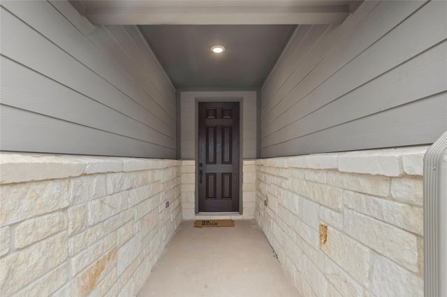 181 Slenderleaf DR, Marble Falls, TX 78654