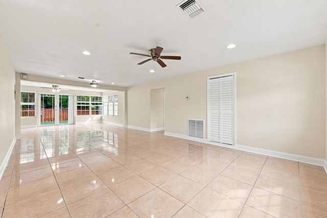 1100 7TH Street, Lake Park, FL 33403