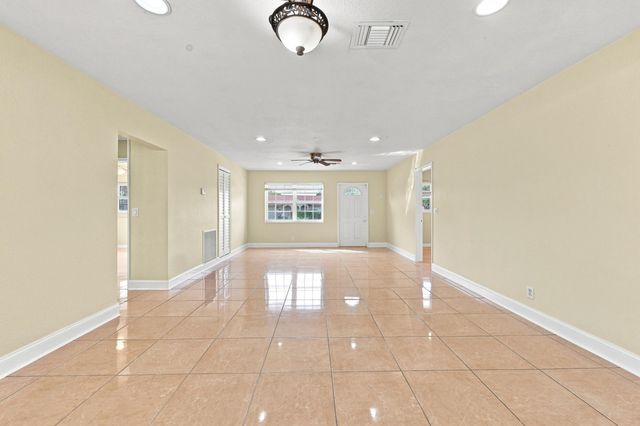 1100 7TH Street, Lake Park, FL 33403