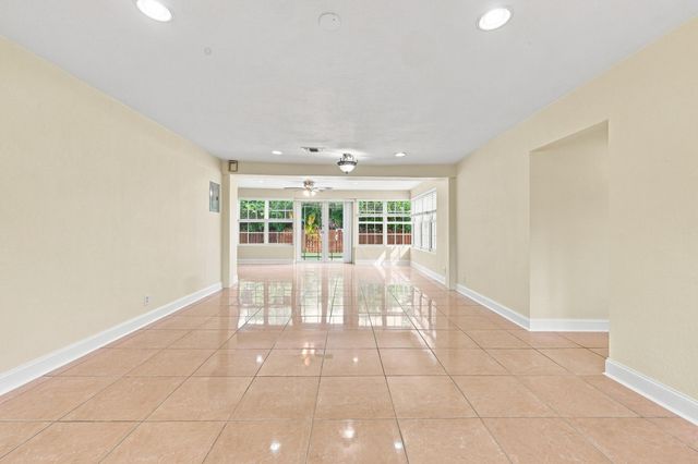 1100 7TH Street, Lake Park, FL 33403