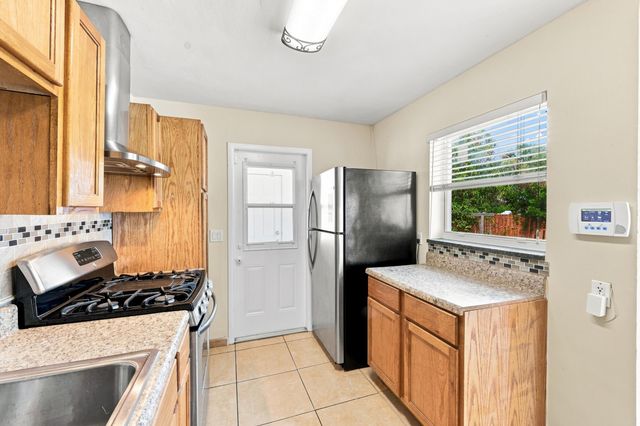 1100 7TH Street, Lake Park, FL 33403