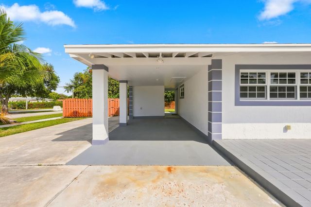 1100 7TH Street, Lake Park, FL 33403