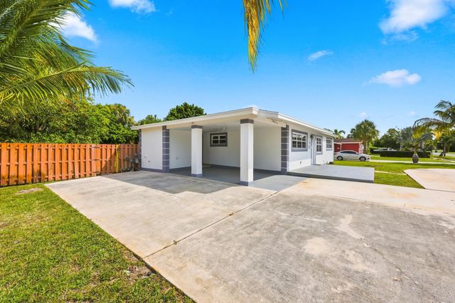 1100 7TH Street, Lake Park, FL 33403