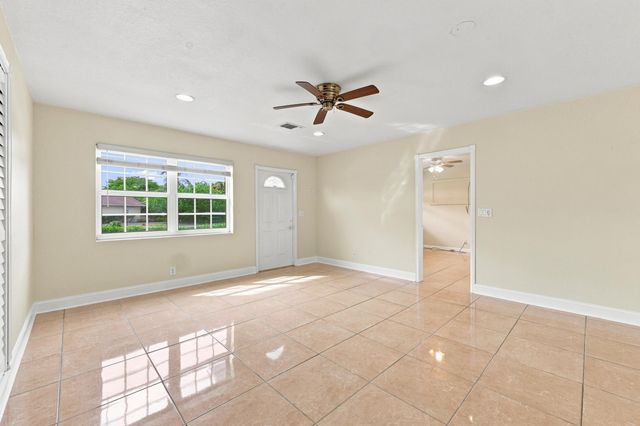 1100 7TH Street, Lake Park, FL 33403