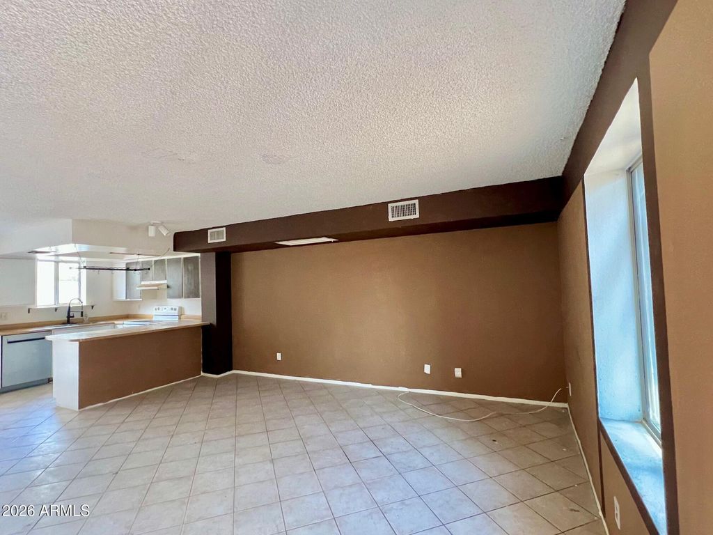 6120 W TOWNLEY Avenue, Glendale, AZ 85302 — photo 3