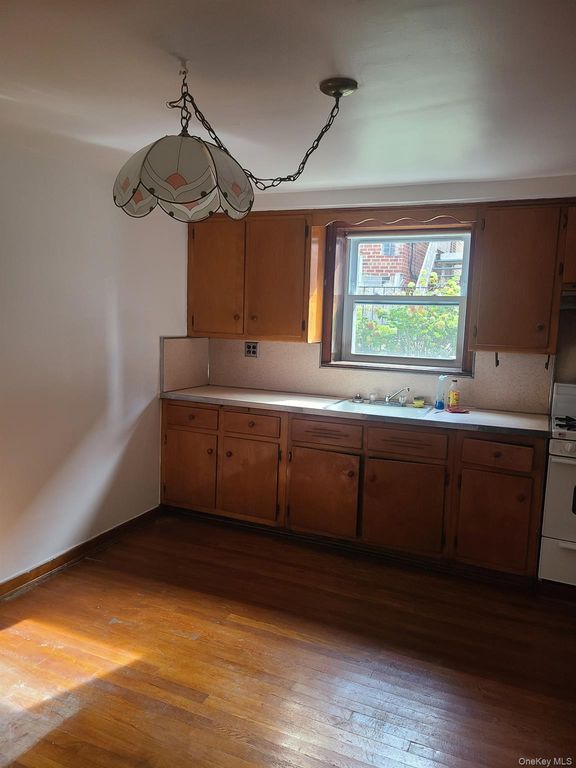 2905 Wilkinson Avenue, Bronx, NY 10461 — photo 3