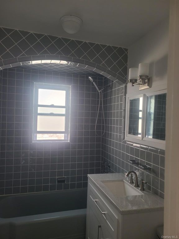 2905 Wilkinson Avenue, Bronx, NY 10461 — photo 4