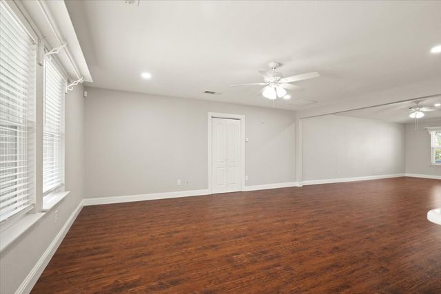 1004 Ridgetop Drive, Justin, TX 76247