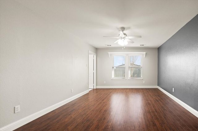 1004 Ridgetop Drive, Justin, TX 76247