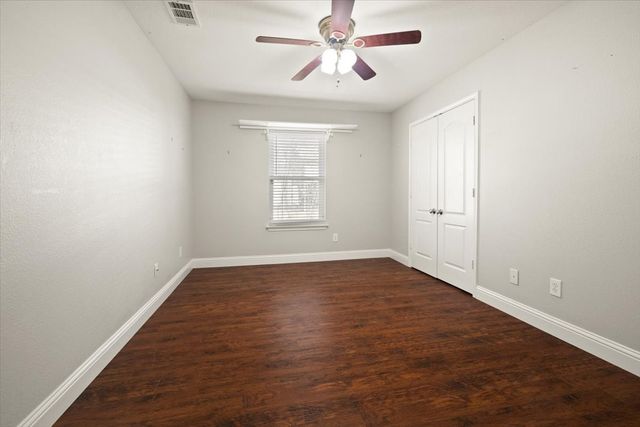 1004 Ridgetop Drive, Justin, TX 76247