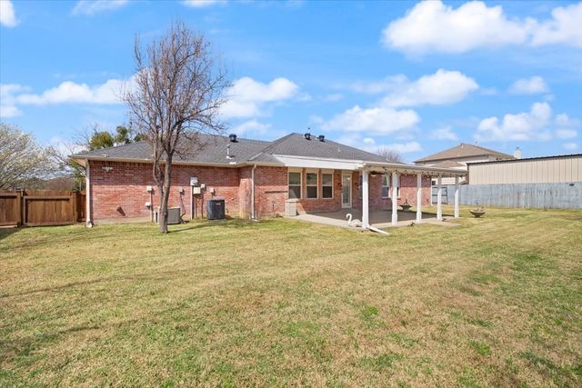 1004 Ridgetop Drive, Justin, TX 76247