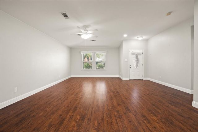 1004 Ridgetop Drive, Justin, TX 76247