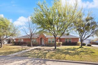 1004 Ridgetop Drive, Justin, TX 76247