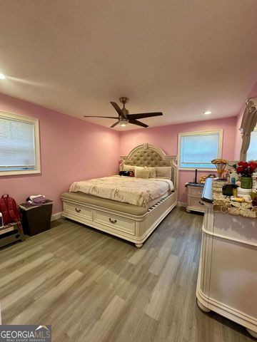 172 SCARSDALE Drive, Riverdale, GA 30274