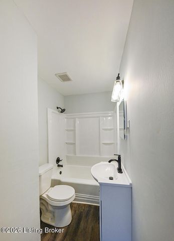 10301 Meadowview Dr, Louisville, KY 40272