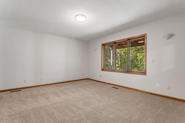 1948 Crown Point Drive, Mendota Heights, MN 55118