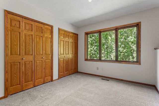 1948 Crown Point Drive, Mendota Heights, MN 55118