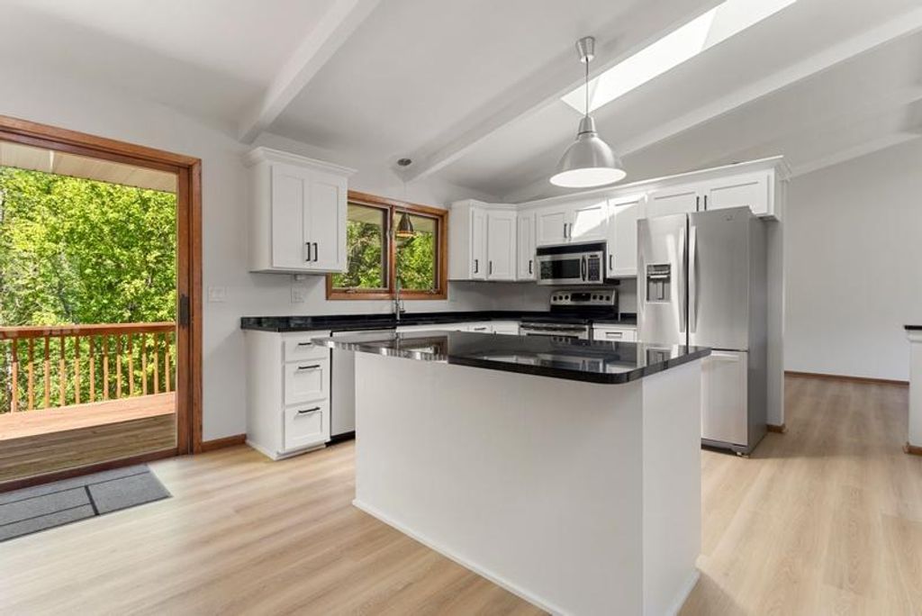 1948 Crown Point Drive, Mendota Heights, MN 55118 — photo 4