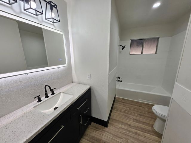 829 Pioneer Avenue, Porterville, CA 93257