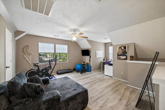 711 Antelope Drive, Crosby, TX 77532