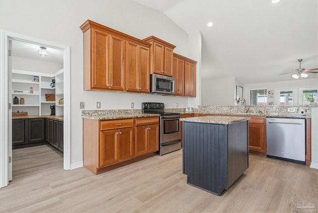 6077 Stonechase Blvd, Pace, FL 32571