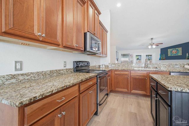 6077 Stonechase Blvd, Pace, FL 32571