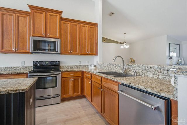 6077 Stonechase Blvd, Pace, FL 32571