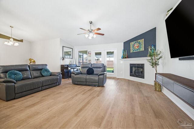 6077 Stonechase Blvd, Pace, FL 32571