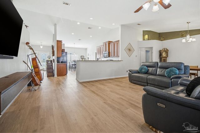 6077 Stonechase Blvd, Pace, FL 32571