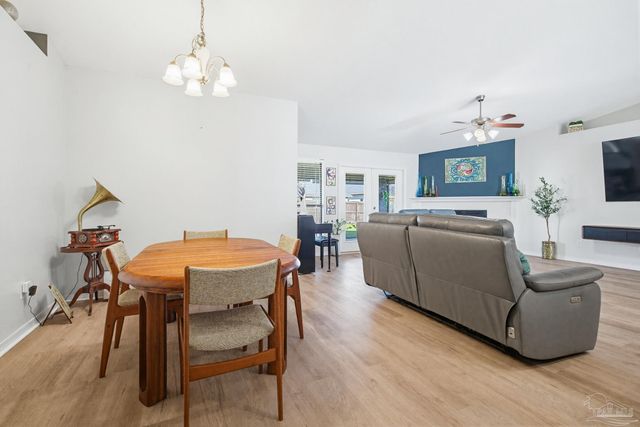 6077 Stonechase Blvd, Pace, FL 32571