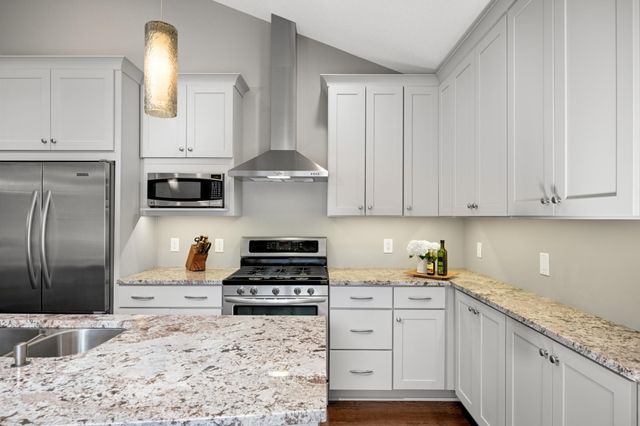 11887 Minnetonka Boulevard, Minnetonka, MN 55305