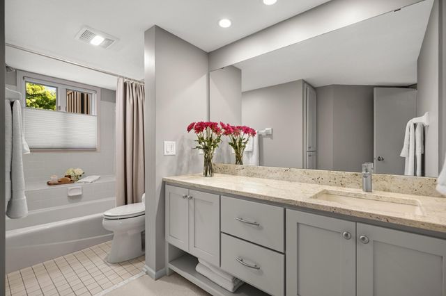 11887 Minnetonka Boulevard, Minnetonka, MN 55305