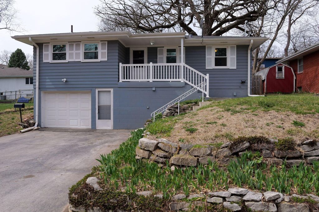 1414 MARSHALL Avenue, Council Bluffs, IA 51503