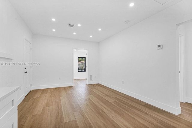 3040 NW 13th Ave, Miami, FL 33142