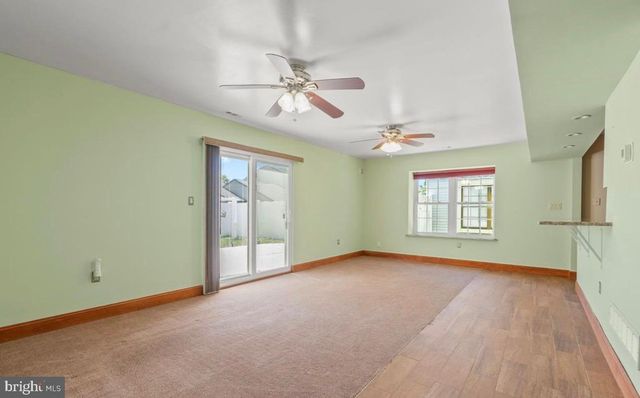 64 HAMPTON GATE DR, Sicklerville, NJ 08081