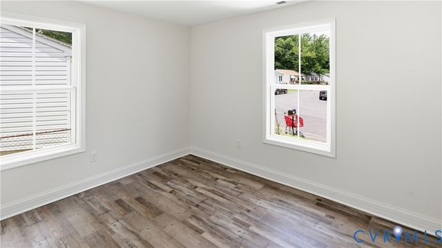 2008 New York Ave, Hopewell, VA 23860