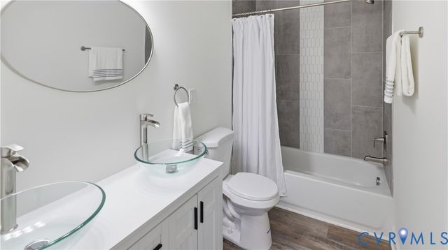 2008 New York Ave, Hopewell, VA 23860