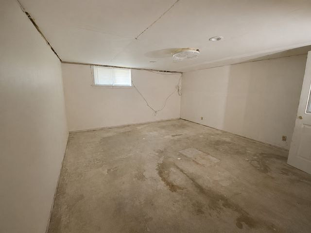 105 Elaine Drive, Gun Barrel City, TX 75156