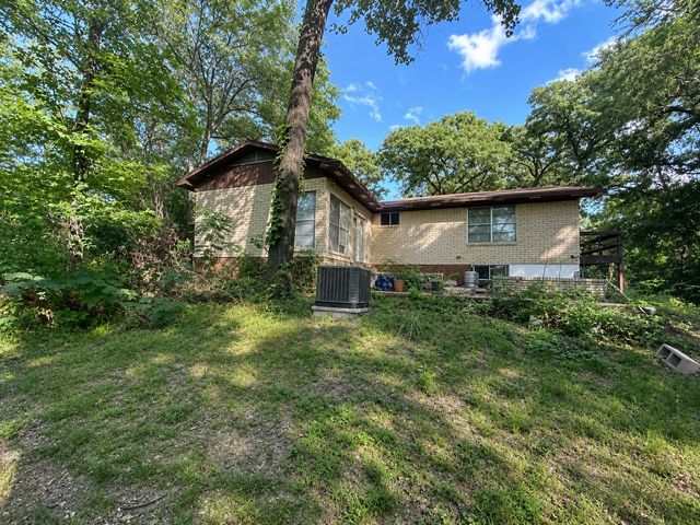 105 Elaine Drive, Gun Barrel City, TX 75156