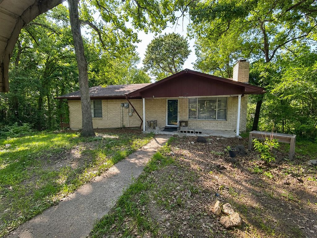 105 Elaine Drive, Gun Barrel City, TX 75156