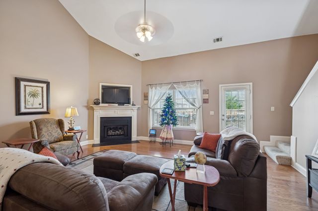 735 Tulip Grove Rd Apt 113, Hermitage, TN 37076