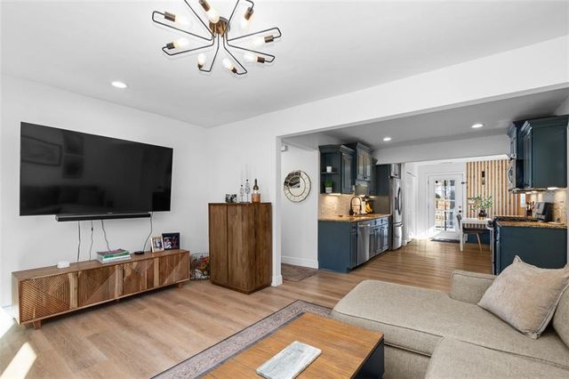 2006 Mcafee Place, Decatur, GA 30032