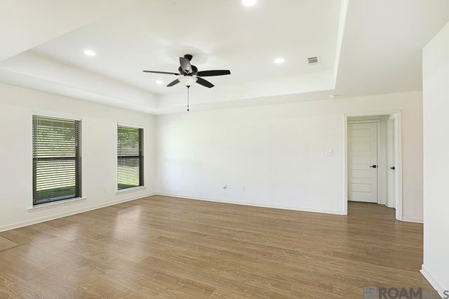 1310 Point Andrew Dr, Gonzales, LA 70737